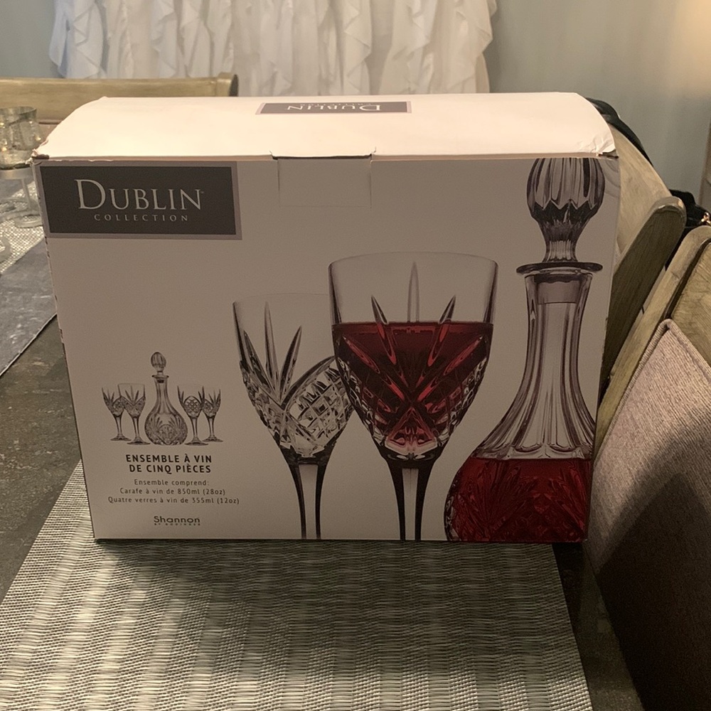 Brand new never used or opened crystal wine glasses with wine decanter